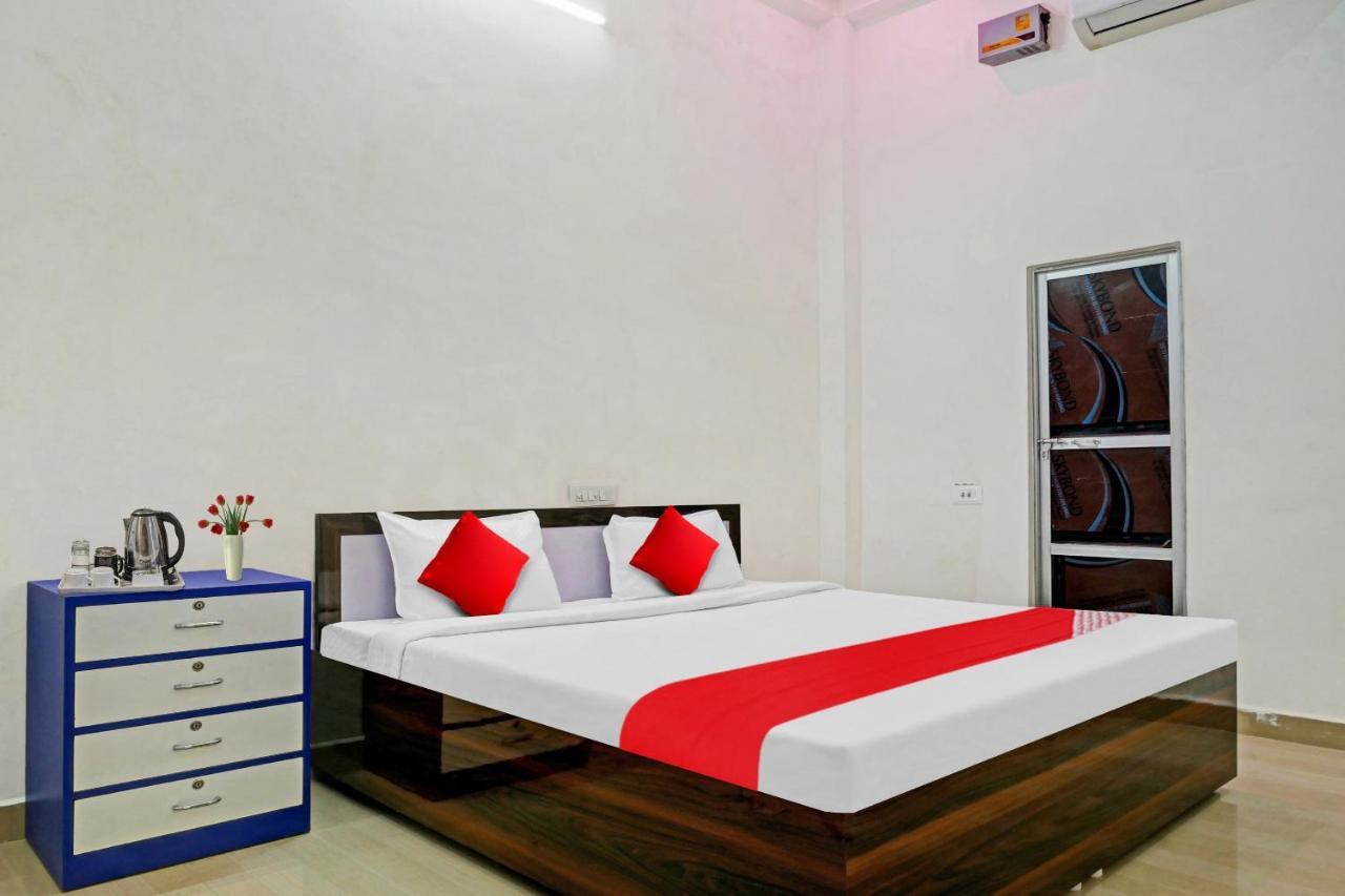 Oyo Flagship Archana Paying Hotel Varanasi
