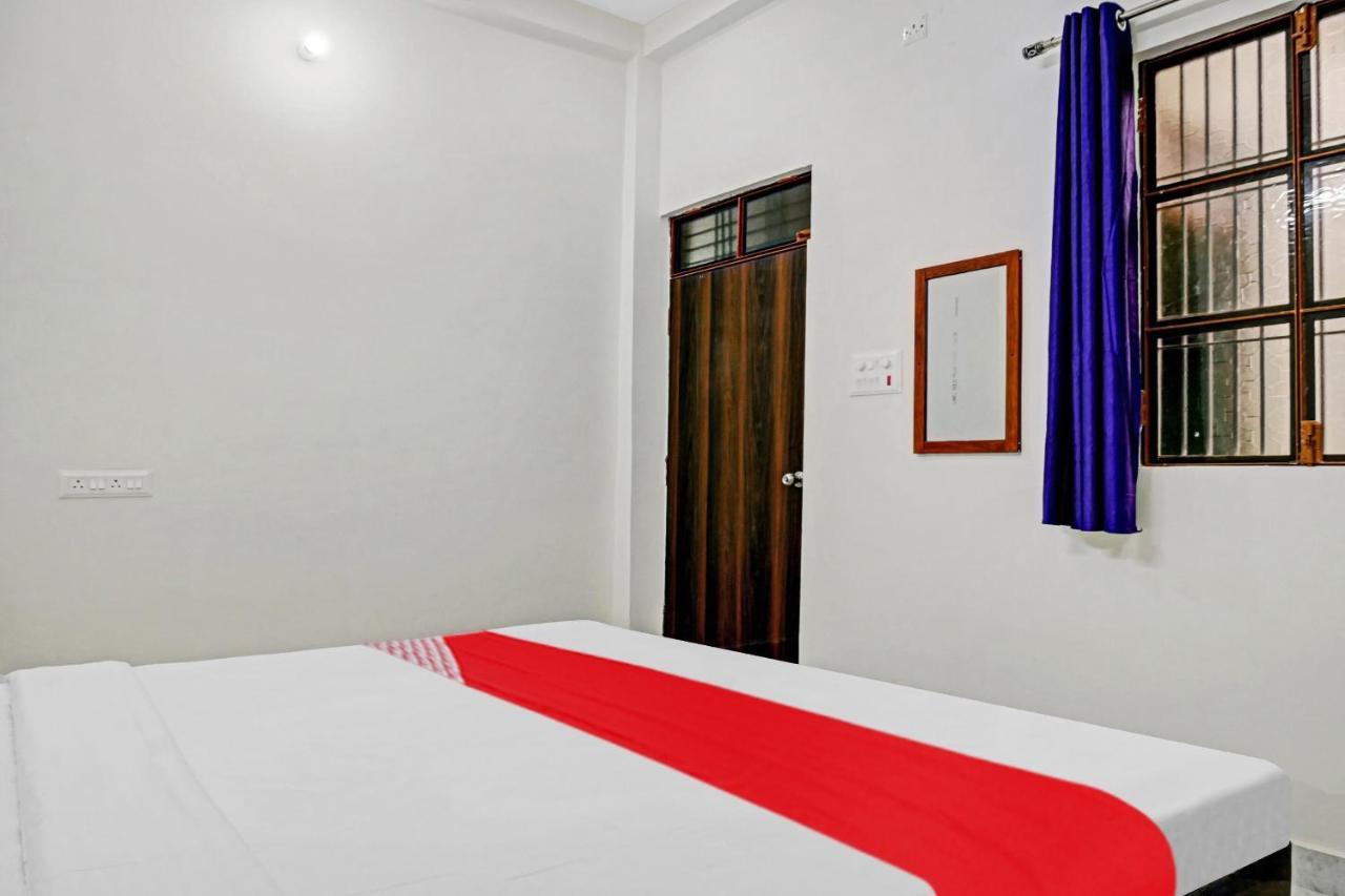 Oyo Flagship Archana Paying Hotel Varanasi