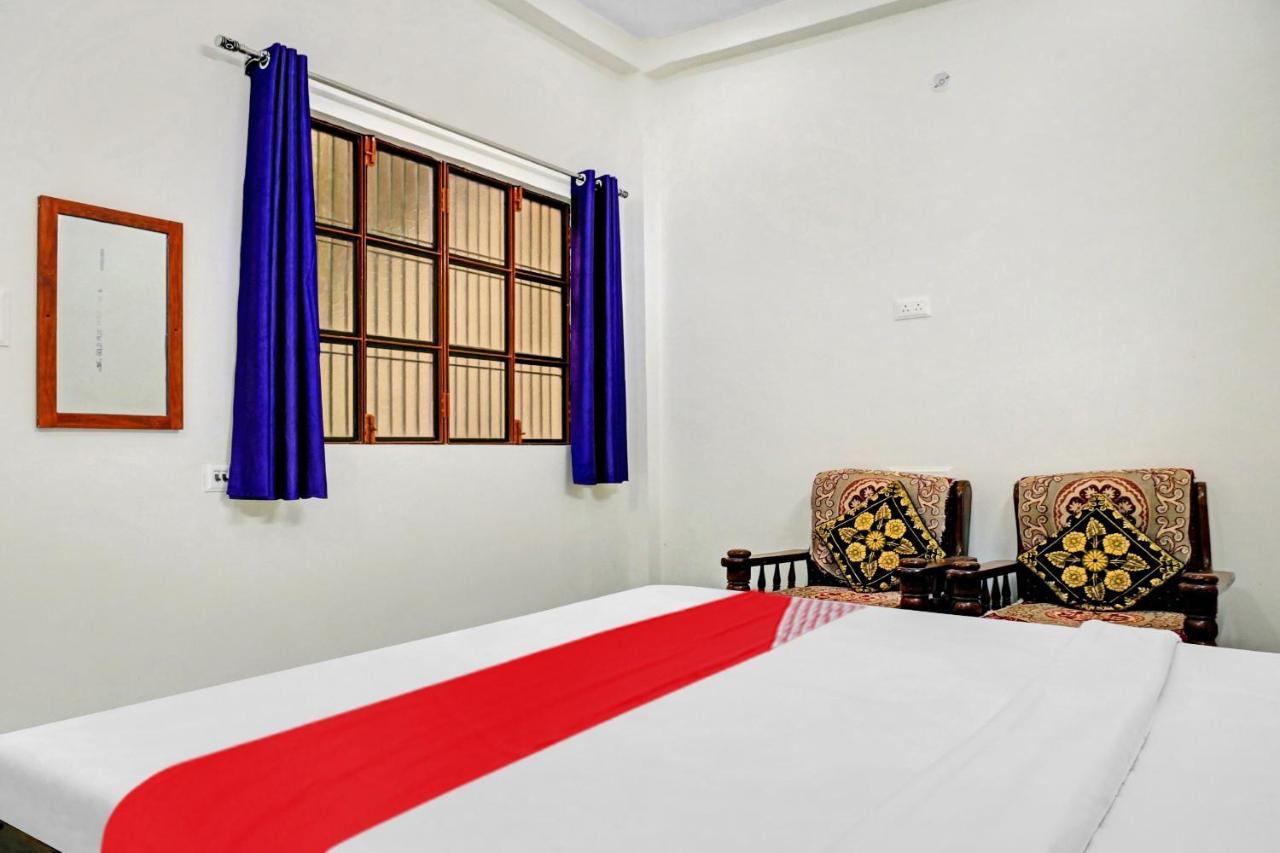 Oyo Flagship Archana Paying 3* Varanasi